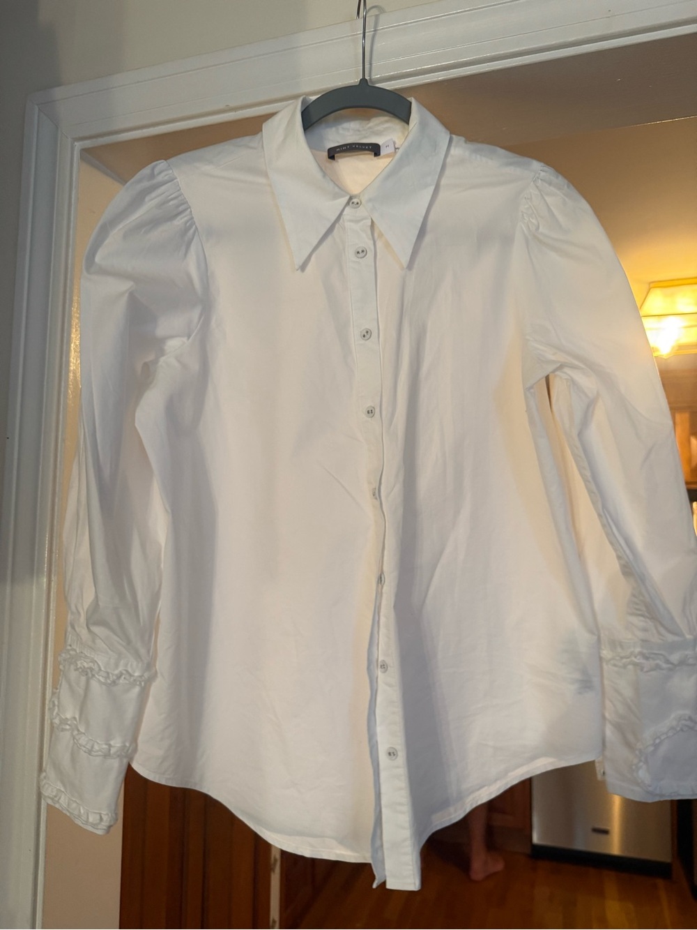 Mint Velvet Classic White Button-Down Blouse with Statement Collar